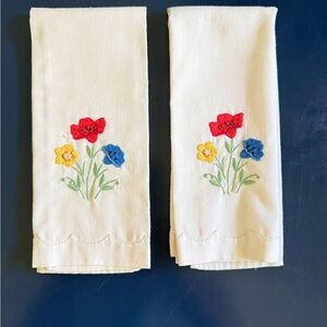 Vintage Floral Embroidered Cream Napkins/Handkerchiefs